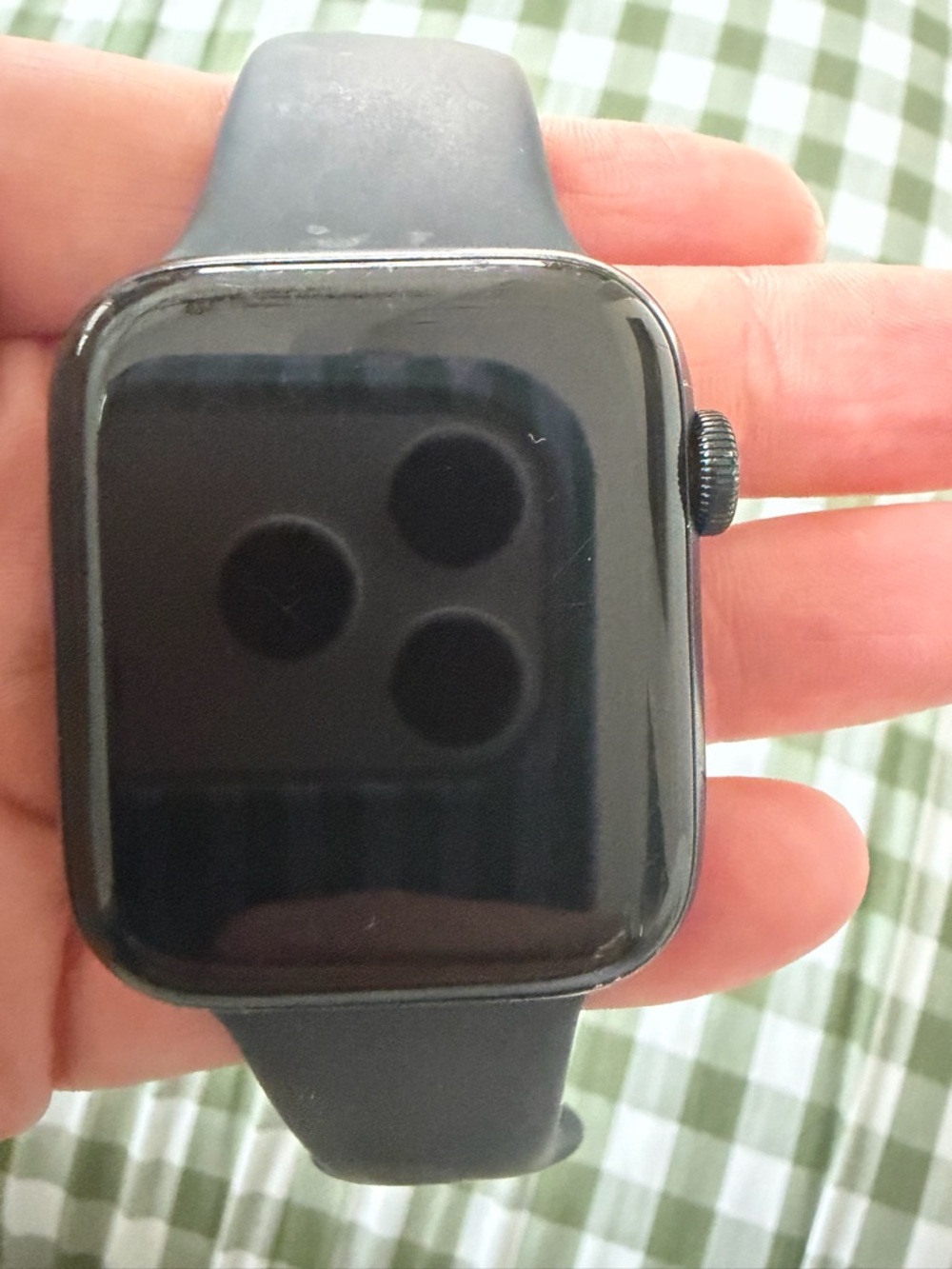 Apple Watch SE 2nd Gen 44mm Aluminum Case - Picture 4 of 7